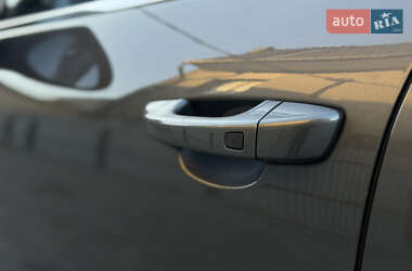 Внедорожник / Кроссовер Porsche Cayenne 2011 в 