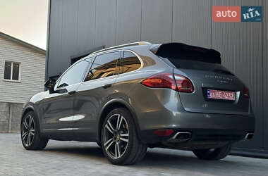 Внедорожник / Кроссовер Porsche Cayenne 2011 в 