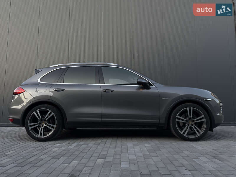 Внедорожник / Кроссовер Porsche Cayenne 2011 в Остроге фото 16 Внедорожник / Кроссовер Porsche Cayenne 2011 в Остроге