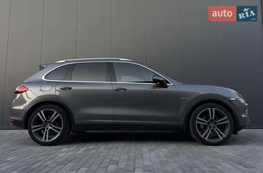 Внедорожник / Кроссовер Porsche Cayenne 2011 в 