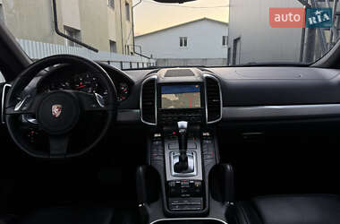 Внедорожник / Кроссовер Porsche Cayenne 2011 в Ровно