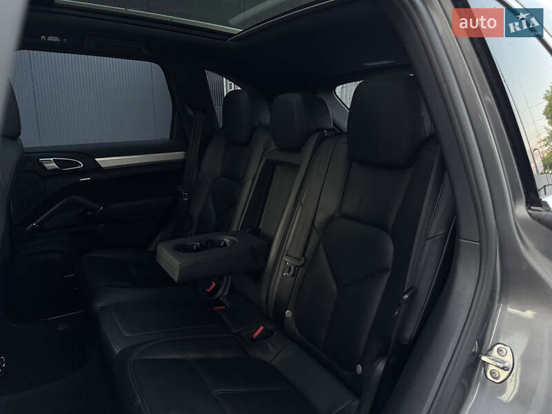 Внедорожник / Кроссовер Porsche Cayenne 2011 в Остроге фото 43 Внедорожник / Кроссовер Porsche Cayenne 2011 в Остроге