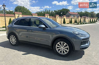 Позашляховик / Кросовер Porsche Cayenne 2018 в 