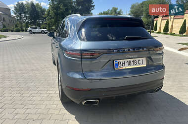 Позашляховик / Кросовер Porsche Cayenne 2018 в 