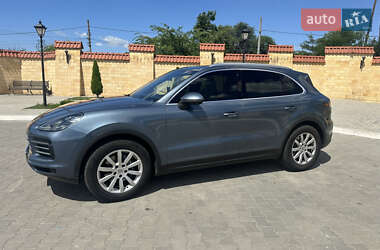 Позашляховик / Кросовер Porsche Cayenne 2018 в 