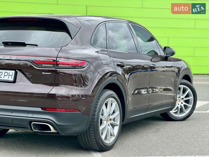 Внедорожник / Кроссовер Porsche Cayenne 2018 в Киеве