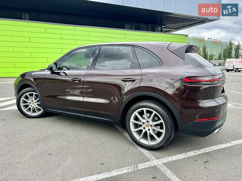 Внедорожник / Кроссовер Porsche Cayenne 2018 в Киеве