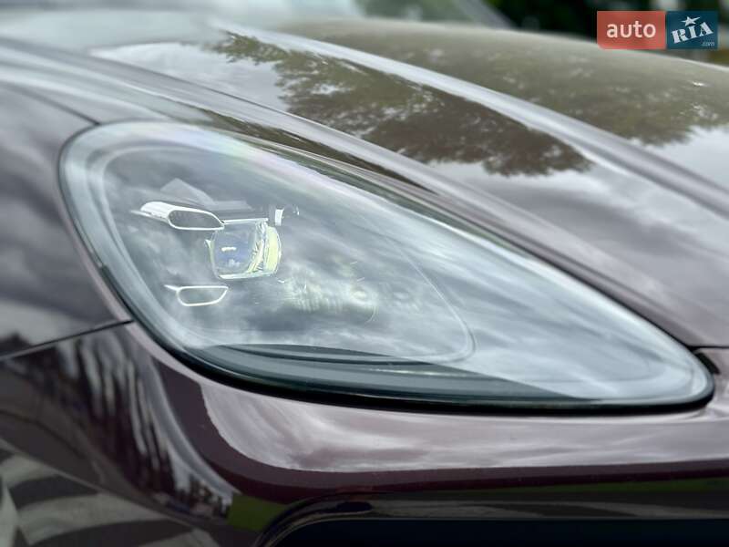 Внедорожник / Кроссовер Porsche Cayenne 2018 в Киеве