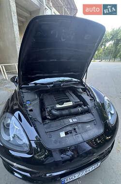 Внедорожник / Кроссовер Porsche Cayenne 2011 в 