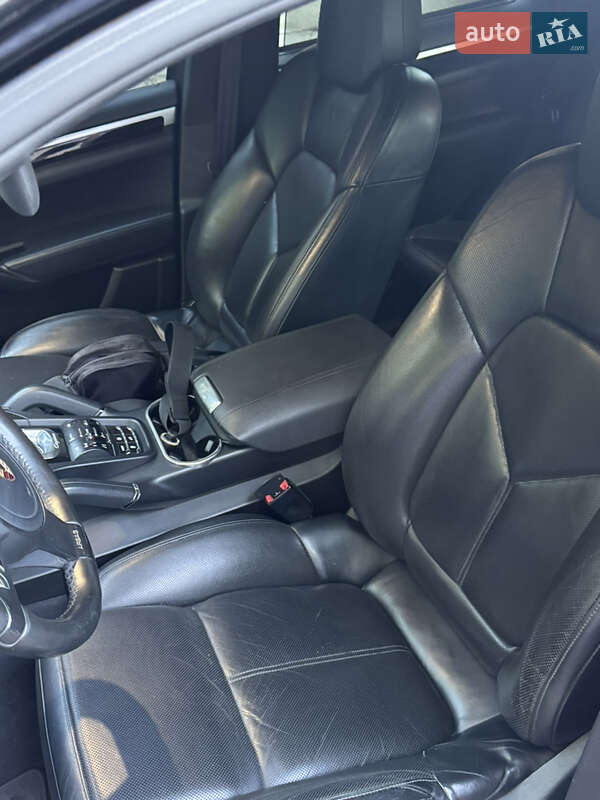 Позашляховик / Кросовер Porsche Cayenne 2011 в Тернополі
