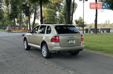 Внедорожник / Кроссовер Porsche Cayenne 2005 в 