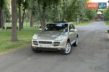 Внедорожник / Кроссовер Porsche Cayenne 2005 в 