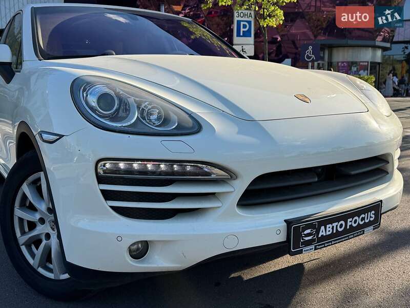 Позашляховик / Кросовер Porsche Cayenne 2010 в Києві