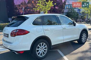 Внедорожник / Кроссовер Porsche Cayenne 2010 в 