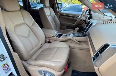 Внедорожник / Кроссовер Porsche Cayenne 2010 в 