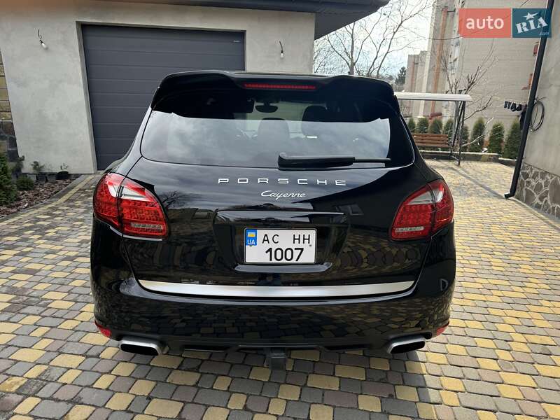 Позашляховик / Кросовер Porsche Cayenne 2012 в Горохові