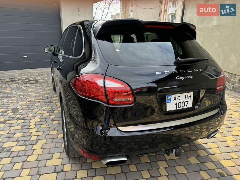Позашляховик / Кросовер Porsche Cayenne 2012 в Горохові