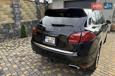 Внедорожник / Кроссовер Porsche Cayenne 2012 в 
