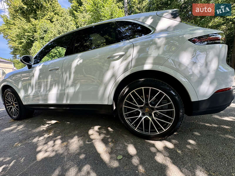 Позашляховик / Кросовер Porsche Cayenne 2019 в Києві
