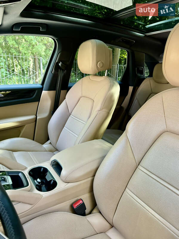 Позашляховик / Кросовер Porsche Cayenne 2019 в Києві