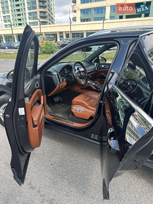 Внедорожник / Кроссовер Porsche Cayenne 2016 в Днепре фото 13 Внедорожник / Кроссовер Porsche Cayenne 2016 в Днепре