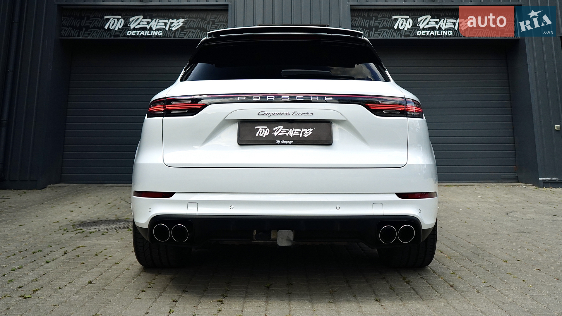 2020 Porsche Cayenne - мініатюра 16
