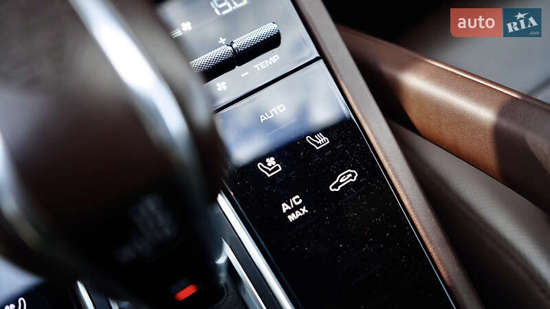 Позашляховик / Кросовер Porsche Cayenne 2020 в Львові