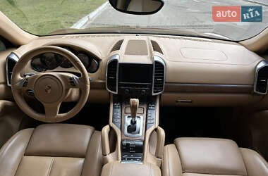 Внедорожник / Кроссовер Porsche Cayenne 2011 в 