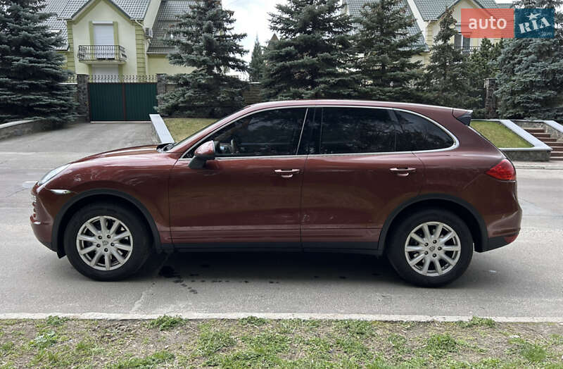 Позашляховик / Кросовер Porsche Cayenne 2011 в Києві