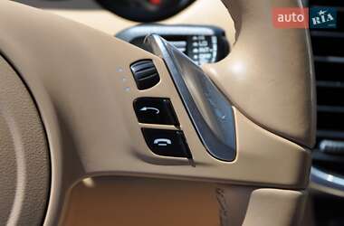 Внедорожник / Кроссовер Porsche Cayenne 2012 в 