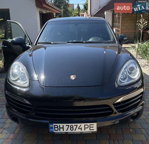 Позашляховик / Кросовер Porsche Cayenne 2014 в 