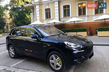 Позашляховик / Кросовер Porsche Cayenne 2015 в Одесі