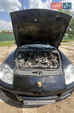 Позашляховик / Кросовер Porsche Cayenne 2005 в 