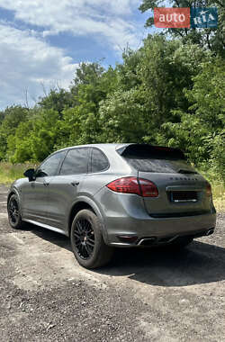 Позашляховик / Кросовер Porsche Cayenne 2011 в 