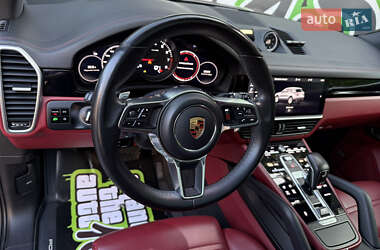 Позашляховик / Кросовер Porsche Cayenne 2019 в 