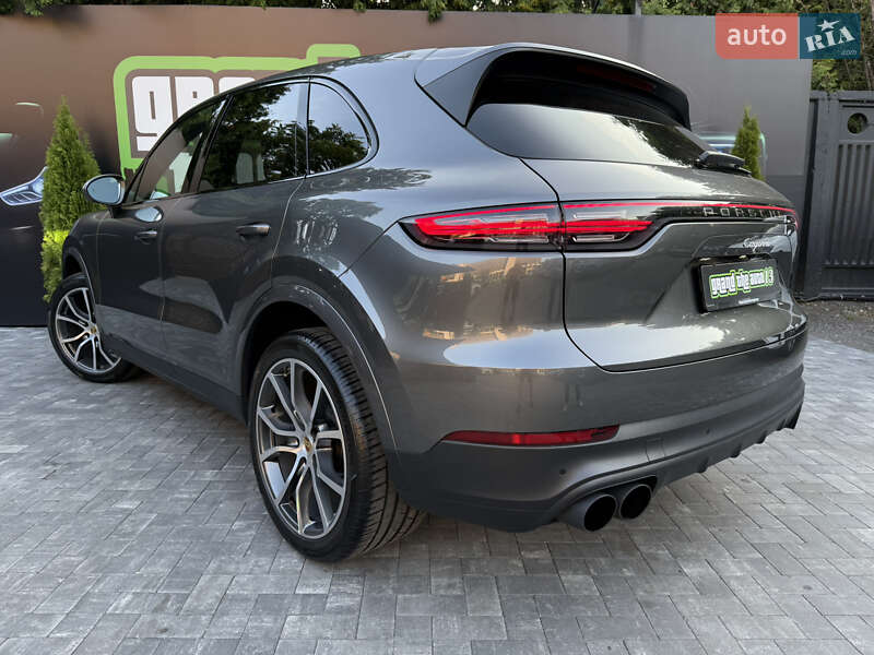 Внедорожник / Кроссовер Porsche Cayenne 2019 в Киеве