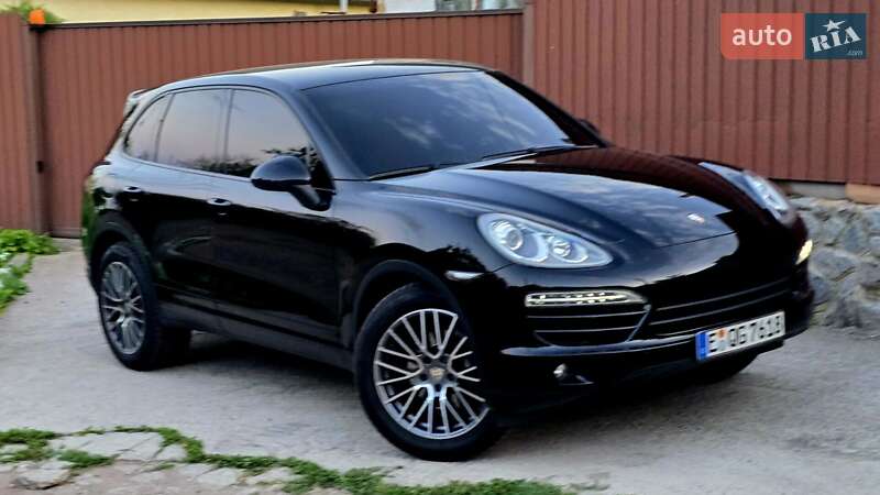 Внедорожник / Кроссовер Porsche Cayenne 2011 в Полтаве