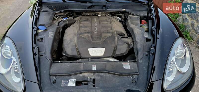 Внедорожник / Кроссовер Porsche Cayenne 2011 в Полтаве