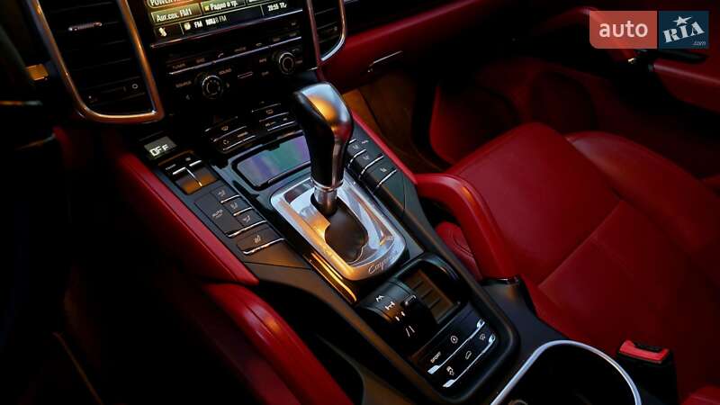 Внедорожник / Кроссовер Porsche Cayenne 2011 в Полтаве