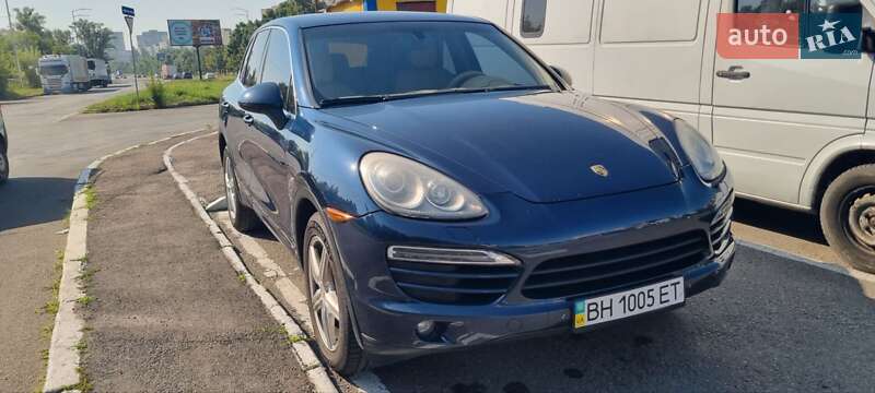 Внедорожник / Кроссовер Porsche Cayenne 2011 в Киеве