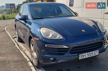 Позашляховик / Кросовер Porsche Cayenne 2011 в 