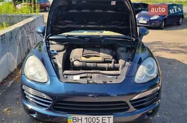 Позашляховик / Кросовер Porsche Cayenne 2011 в 