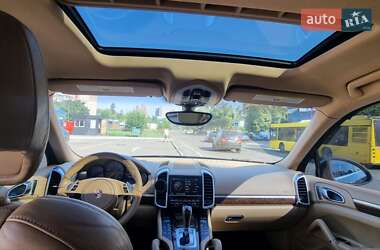 Позашляховик / Кросовер Porsche Cayenne 2011 в 