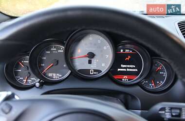 Позашляховик / Кросовер Porsche Cayenne 2011 в 