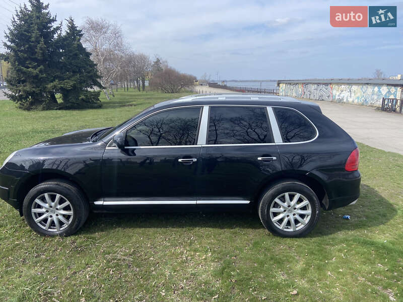 Позашляховик / Кросовер Porsche Cayenne 2006 в 