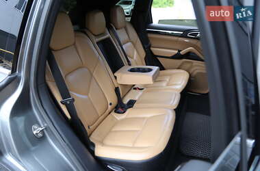 Позашляховик / Кросовер Porsche Cayenne 2017 в 
