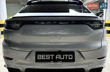 Внедорожник / Кроссовер Porsche Cayenne 2021 в 