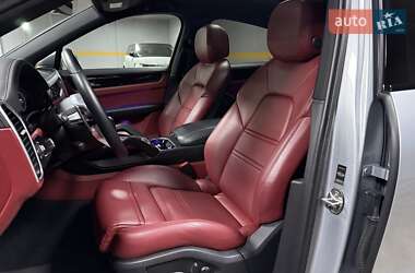 Внедорожник / Кроссовер Porsche Cayenne 2021 в 