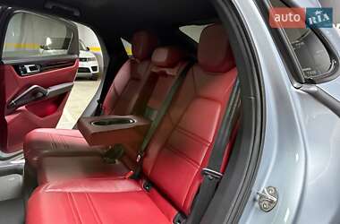 Внедорожник / Кроссовер Porsche Cayenne 2021 в 