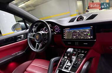 Внедорожник / Кроссовер Porsche Cayenne 2021 в 